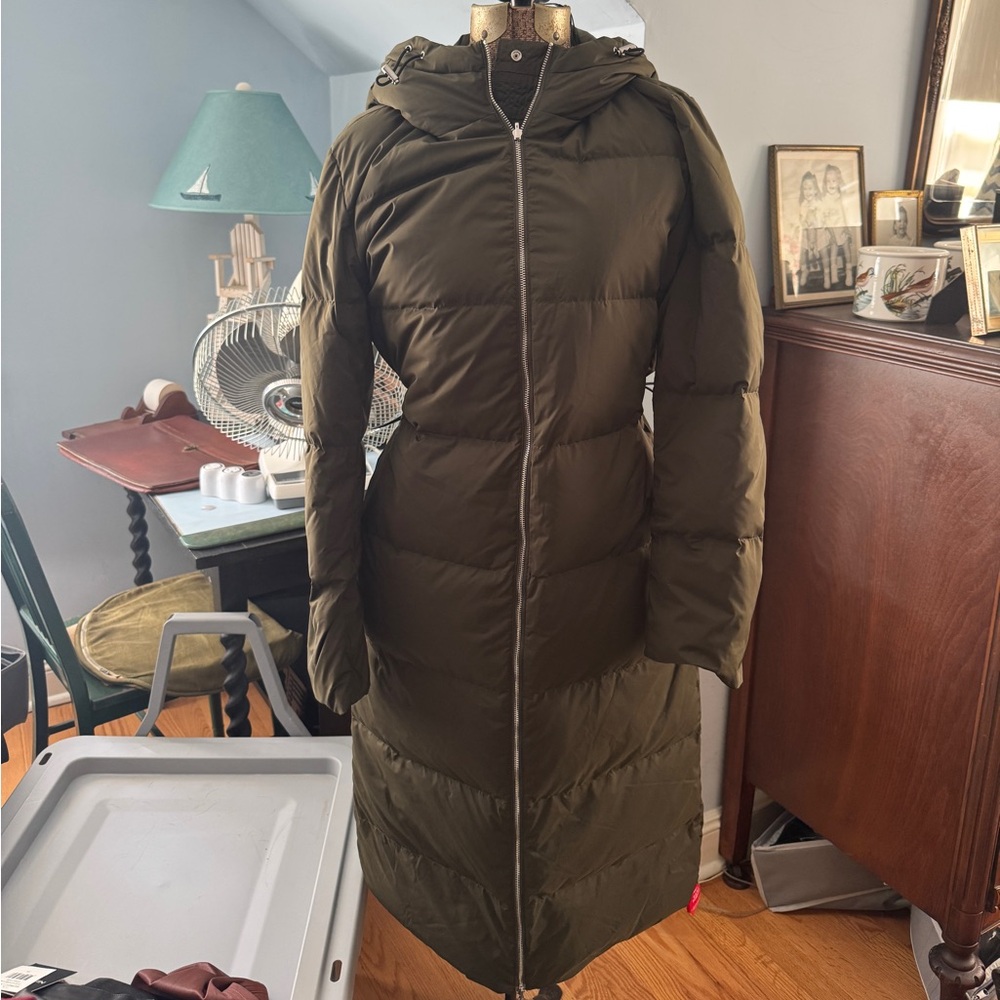 NWT theory long puffer coat